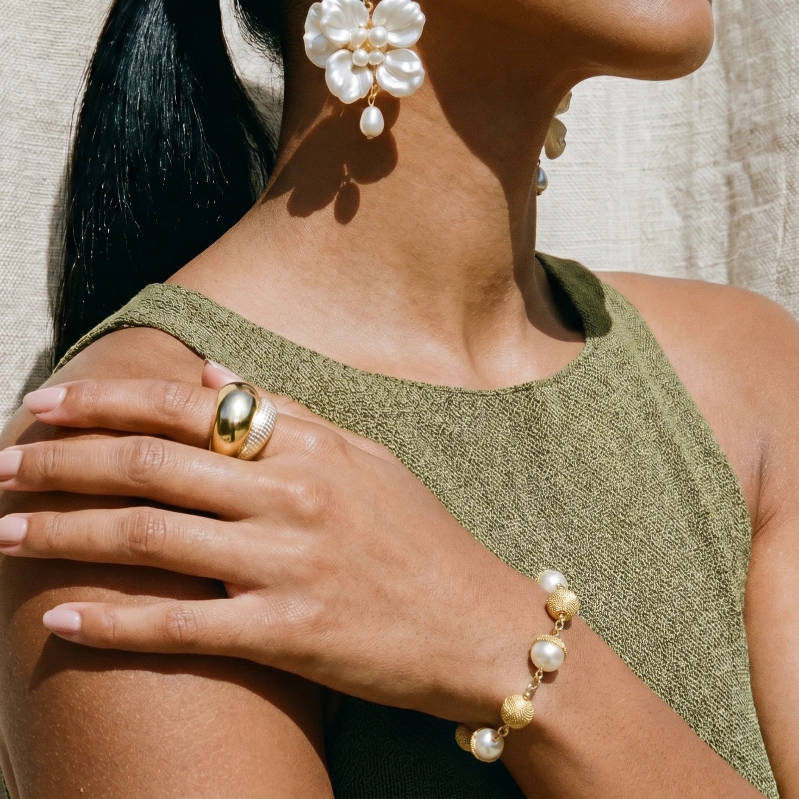 Golden Mesh Pearl Bracelet